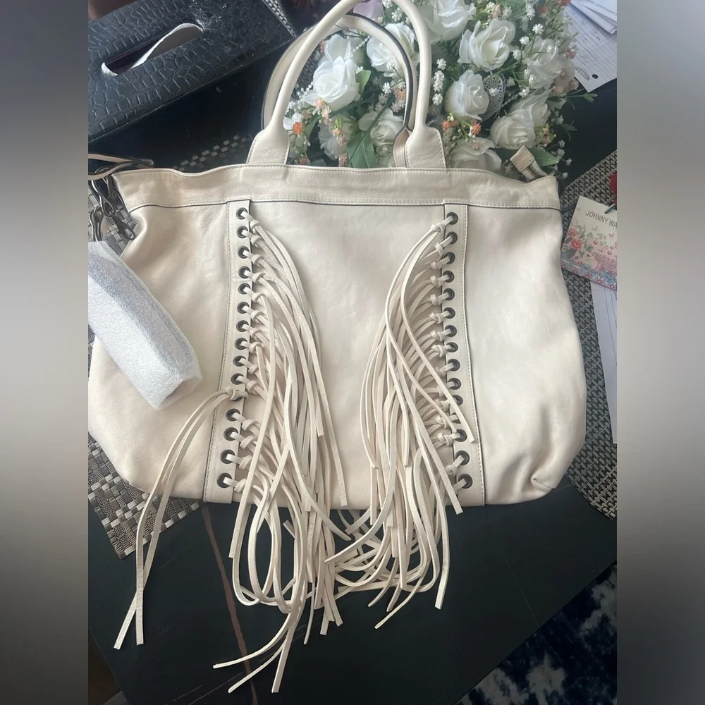 NWT johnny was Ariana italian leather bag